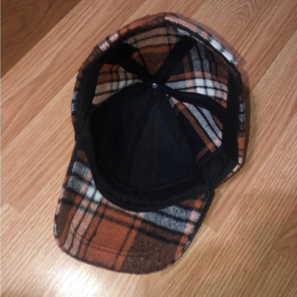 Hat - Picture 2 of 4